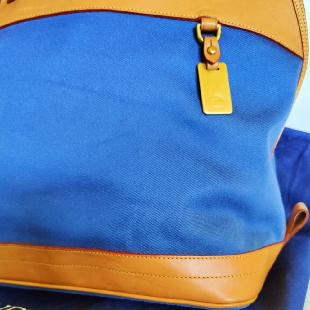 Dooney & Bourke Vintage Lg Cabriolet Zip Around Canvas/Leather Travel Bag - Blue - Picture 12 of 16